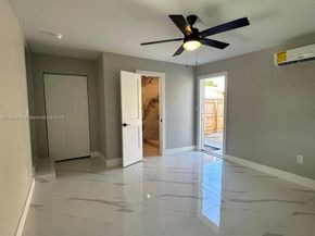 241 NE 55th St, Oakland Park FL 33334