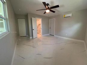 241 NE 55th St, Oakland Park FL 33334