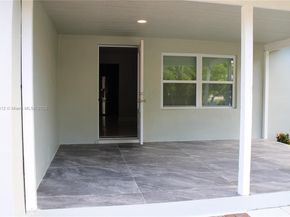 241 NE 55th St, Oakland Park FL 33334