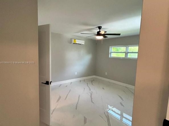 241 NE 55th St, Oakland Park FL 33334