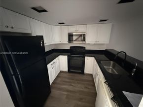 4220 SW 71st Way, Davie FL 33314
