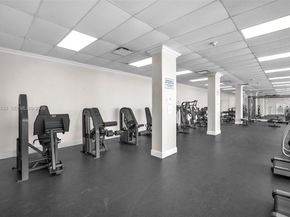 7135 Collins Ave 736, Miami Beach FL 33141