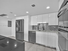 7135 Collins Ave 736, Miami Beach FL 33141