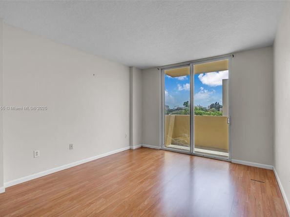 215 SW 42nd Ave 402, Miami FL 33134