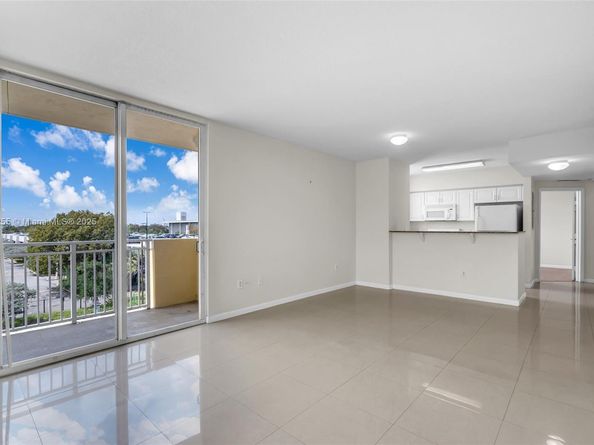 215 SW 42nd Ave 402, Miami FL 33134