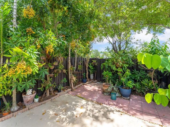10321 SW 147th Ct Cir 8, Miami FL 33196