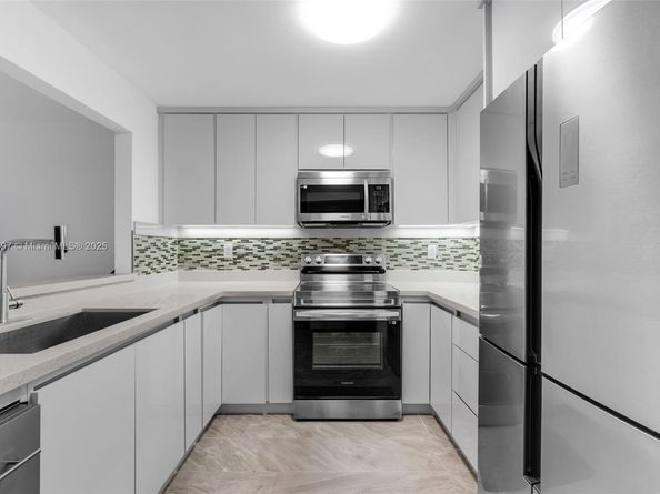 10321 SW 147th Ct Cir 8, Miami FL 33196