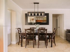 8811 NW 15th St, Pembroke Pines FL 33024