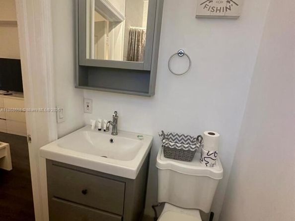 3030 Collins Ave 4F, Miami Beach FL 33140