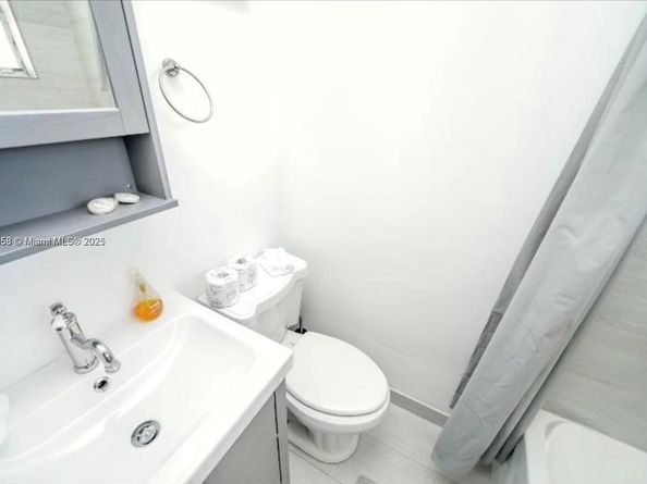 3030 Collins Ave 4F, Miami Beach FL 33140