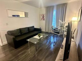3030 Collins Ave 4F, Miami Beach FL 33140