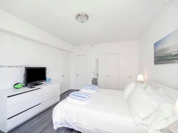 3030 Collins Ave 4F, Miami Beach FL 33140