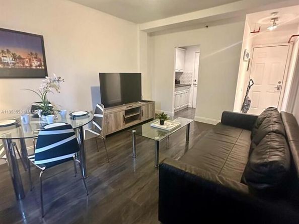 3030 Collins Ave 4F, Miami Beach FL 33140