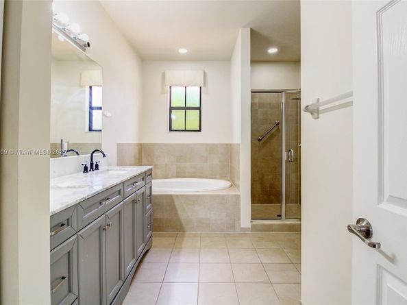 17650 SW 154th Pl, Miami FL 33187