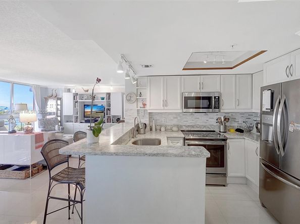 2951 S Bayshore Dr 907/909, Miami FL 33133