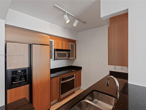 335 S Biscayne Blvd 3410, Miami FL 33131
