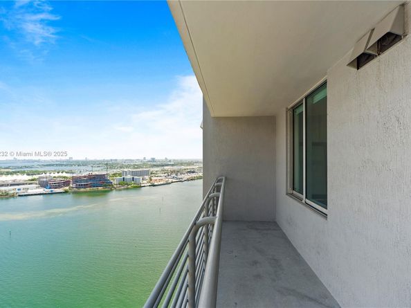 335 S Biscayne Blvd 3410, Miami FL 33131