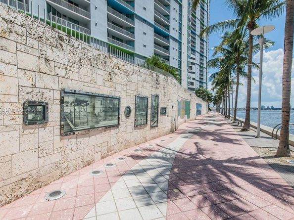 335 S Biscayne Blvd 3410, Miami FL 33131