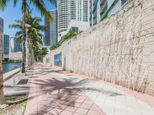 335 S Biscayne Blvd 3410, Miami FL 33131