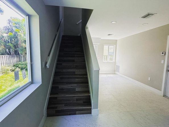 732 NW 2nd Ave, Fort Lauderdale FL 33311