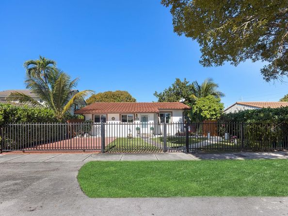 4331 SW 7th St, Miami FL 33134