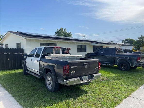 532 NW 15th St, Homestead FL 33030