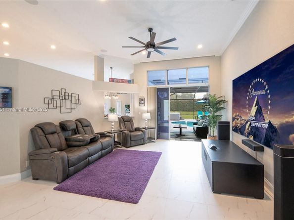 6518 NW 72nd Pl, Parkland FL 33067