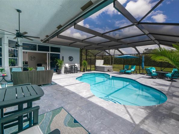 6518 NW 72nd Pl, Parkland FL 33067