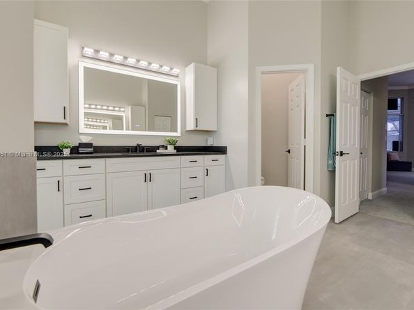 6518 NW 72nd Pl, Parkland FL 33067