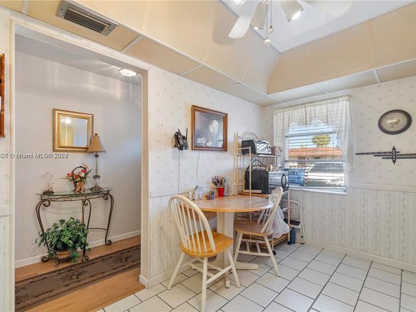 5775 W Fernley Dr W 107, Palm Beach FL 33415