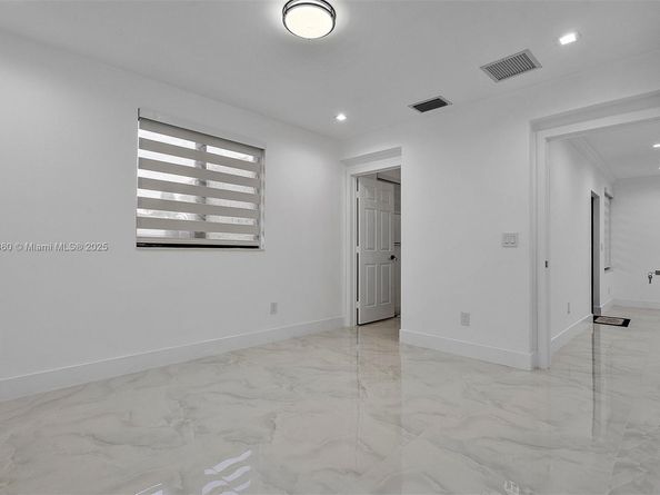 501 E 59th St, Hialeah FL 33013