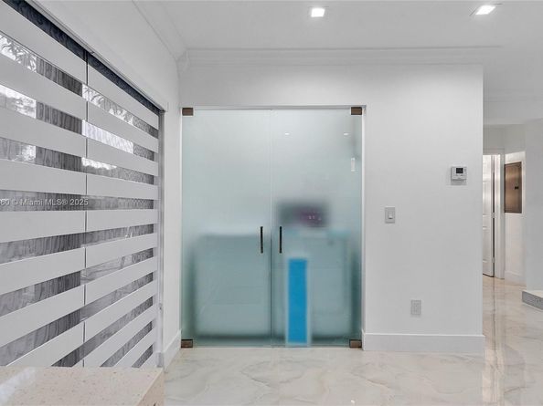 501 E 59th St, Hialeah FL 33013