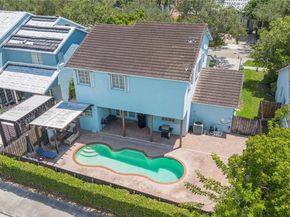 9822 SW 161st Pl, Miami FL 33196