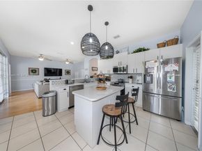 9822 SW 161st Pl, Miami FL 33196