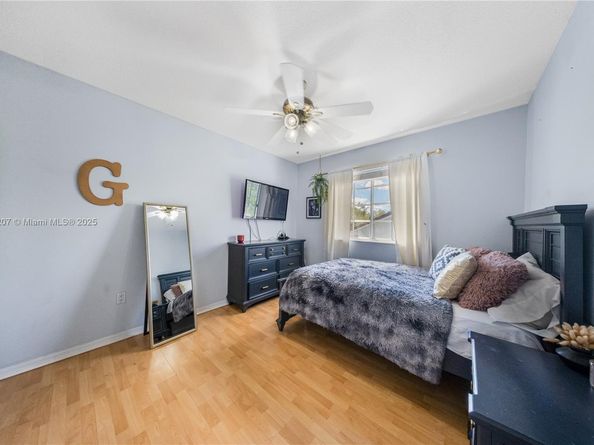 9822 SW 161st Pl, Miami FL 33196