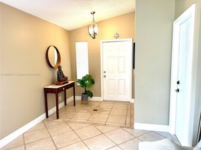 4370 Pine Ridge Ct, Weston FL 33331