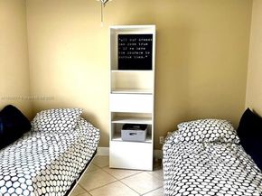 4370 Pine Ridge Ct, Weston FL 33331