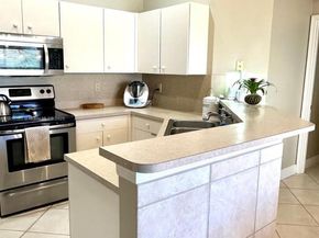 4370 Pine Ridge Ct, Weston FL 33331
