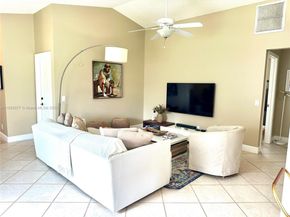 4370 Pine Ridge Ct, Weston FL 33331