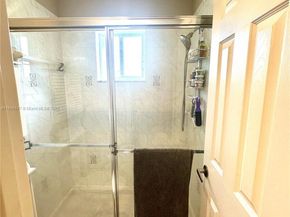4370 Pine Ridge Ct, Weston FL 33331