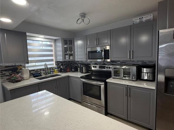 775 E 31st St, Hialeah FL 33013