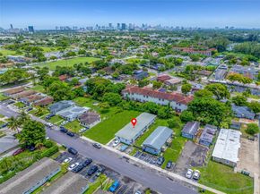 832 NW 10th St, Hallandale Beach FL 33009