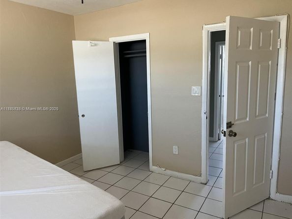 832 NW 10th St, Hallandale Beach FL 33009