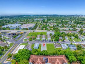 832 NW 10th St, Hallandale Beach FL 33009