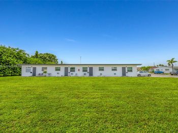 832 NW 10th St