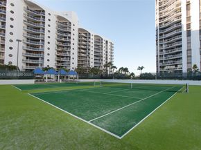 3640 Yacht Club Dr 708, Aventura FL 33180