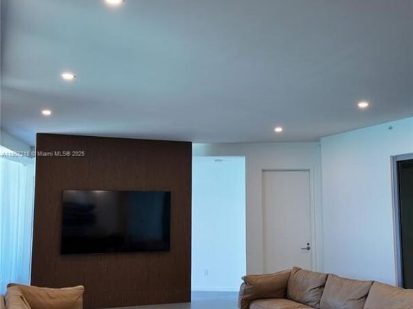 18555 Collins Ave 905, Sunny Isles Beach FL 33160