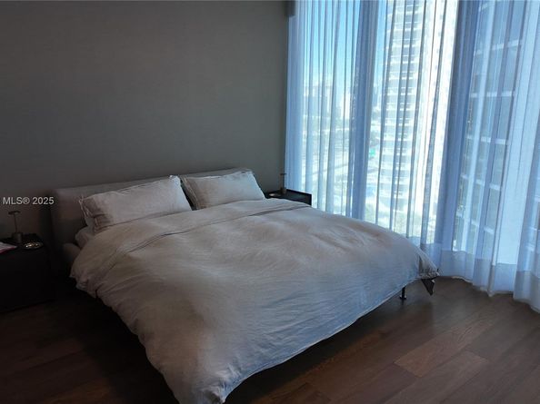 18555 Collins Ave 905, Sunny Isles Beach FL 33160