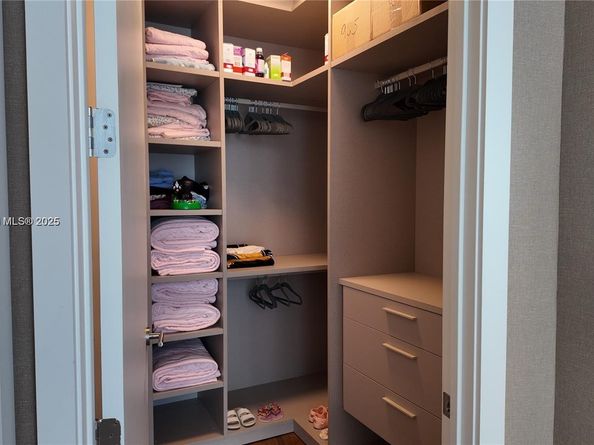 18555 Collins Ave 905, Sunny Isles Beach FL 33160