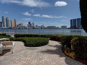 3600 Mystic Pointe Dr 613, Aventura FL 33180